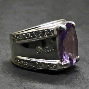 Oval Cut 18 Carat Amethyst Men’s Ring