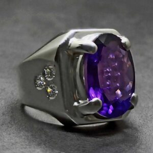 Oval Cut 18 Carat Amethyst Men’s Ring