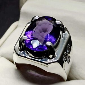 Oval Cut 18 Carat Amethyst Men’s Ring