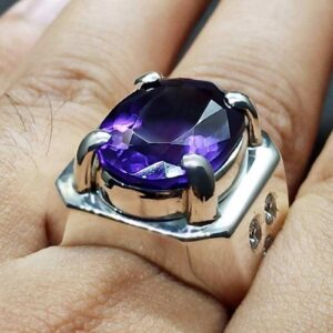 Oval Cut 18 Carat Amethyst Men’s Ring