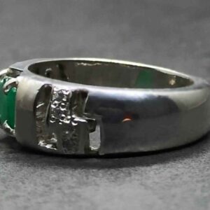 1 Carat Oval Cut Zambian Emerald Women’s Ring