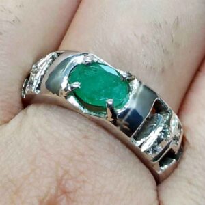 1 Carat Oval Cut Zambian Emerald Women’s Ring