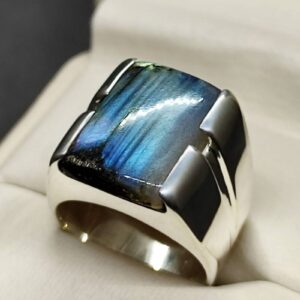 16 Carat Blue Labradorite Men’s Ring