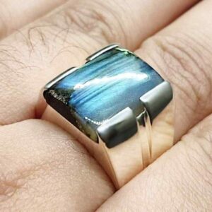 16 Carat Blue Labradorite Men’s Ring