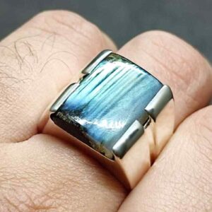 16 Carat Blue Labradorite Men’s Ring