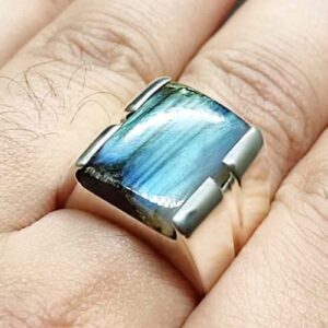 16 Carat Blue Labradorite Men’s Ring