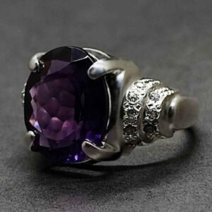 Round Cut 10 Carat Amethyst Women’s Ring