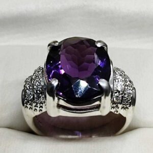Round Cut 10 Carat Amethyst Women’s Ring