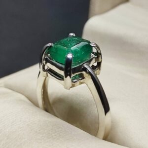 2 Carat Zambian Emerald Women’s Engagement Ring