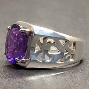 Oval Cut 13 Carat Amethyst Men’s Ring