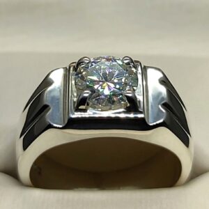 2 Carat Moissanite Men’s Elegant Ring