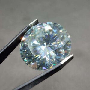 50 Carat Moissanite Diamond Cut Gemstone