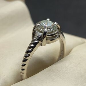 1 Carat Moissanite Women’s Solitaire Ring
