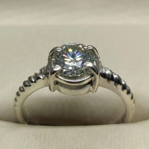 1 Carat Moissanite Women’s Solitaire Ring