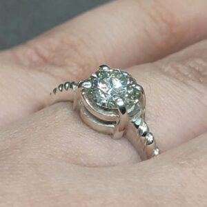 1 Carat Moissanite Women’s Solitaire Ring