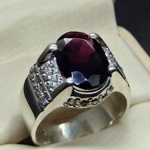 6 Carat Oval Cut Garnet Women’s Channel Set Ring