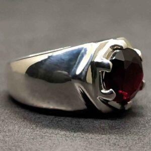 Round Cut Garnet Men’s Star Shape Ring