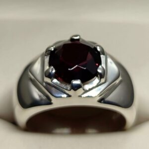 Round Cut Garnet Men’s Star Shape Ring