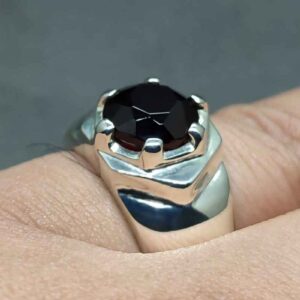 Round Cut Garnet Men’s Star Shape Ring