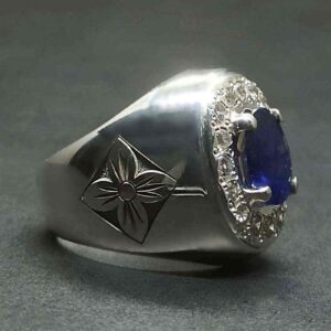 Blue Sapphire Floral Engraved Ring