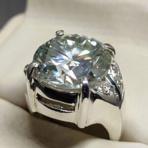 10 Carat Moissanite Women’s Solitaire Engagement Ring