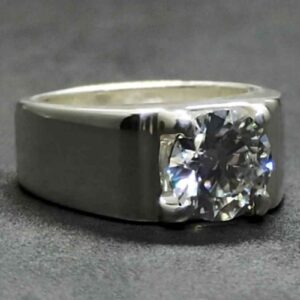 2 Carat Moissanite Men’s Plain Ring