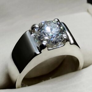 2 Carat Moissanite Men’s Plain Ring