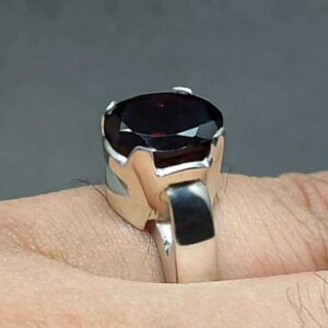 7 Carat Oval Cut Garnet Women’s Solitaire Ring