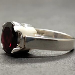 7 Carat Oval Cut Garnet Women’s Solitaire Ring
