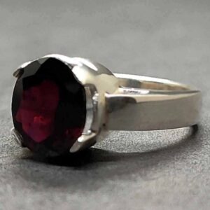 7 Carat Oval Cut Garnet Women’s Solitaire Ring