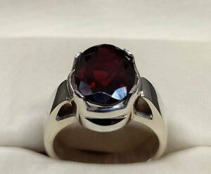 7 Carat Oval Cut Garnet Women’s Solitaire Ring