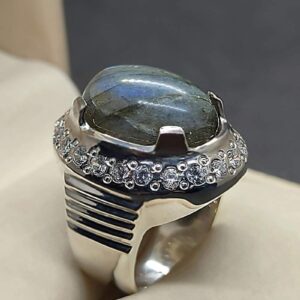 17 Carat Blue Labradorite Women’s Ring