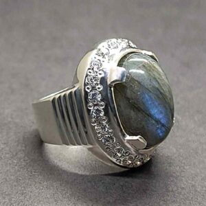 17 Carat Blue Labradorite Women’s Ring