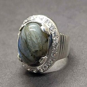 17 Carat Blue Labradorite Women’s Ring