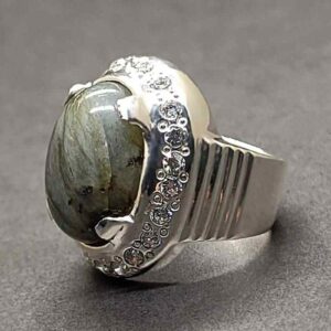 17 Carat Blue Labradorite Women’s Ring