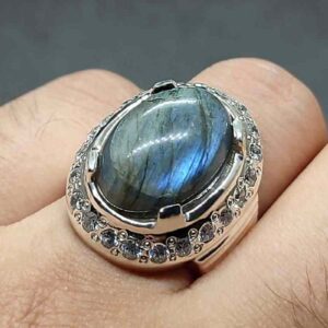 17 Carat Blue Labradorite Women’s Ring