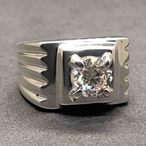 2 Carat Fire Moissanite Men’s Plain Ring