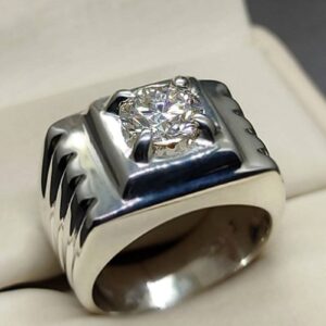2 Carat Fire Moissanite Men’s Plain Ring