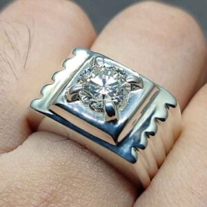 2 Carat Fire Moissanite Men’s Plain Ring