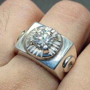 2 Carat Fire Moissanite Men’s Digit Ring