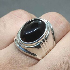 Natural Yemeni Blood Red Aqeeq Ring